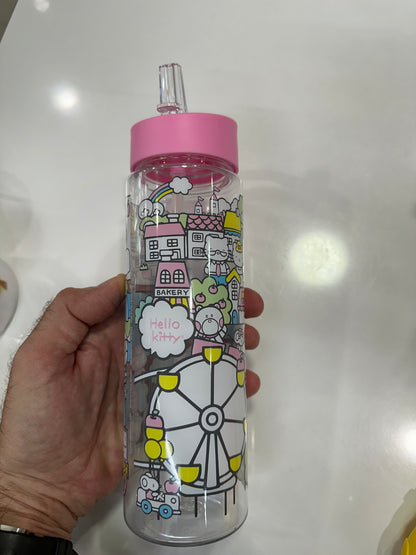Hello Kitty and Friends Group Transparent 24 oz Plastic Water Bottles (Random Style Pick, 1 Count)