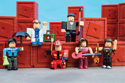 Roblox Action Collection - Citizens of Roblox Six Figure Pack [Includes Exclusive Virtual Item]