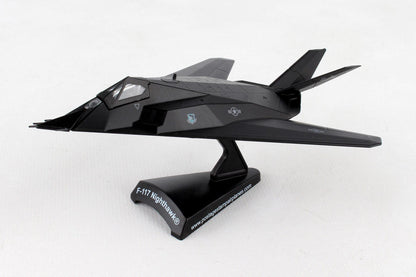 Daron  Lockheed F-117 Die-cast Metal Nighthawk 1:150 - Stealth Attack Aircraft
