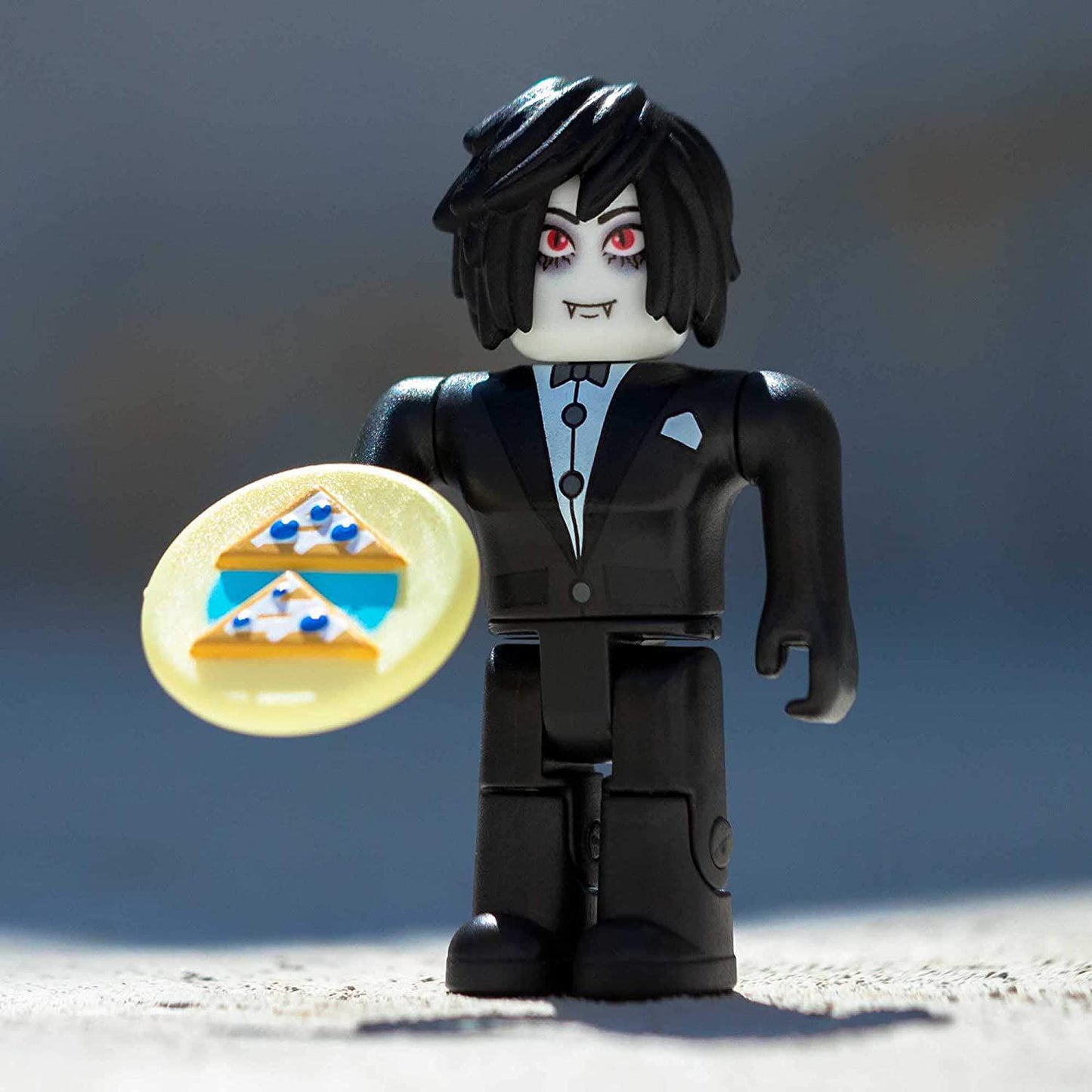 Roblox Celebrity Collection - Series 5 Mystery Figure 6-Pack [Includes 6 Exclusive Virtual Items]