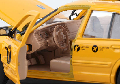 Daron New York City Metal Model Taxi 1:24 Diecast