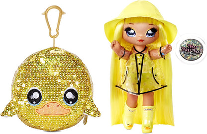 Na Na Na Surprise 2-in-1 Fashion Doll and Sparkly Sequined Purse Sparkle Series – Daria Duckie, 7.5" Raincoat Doll (packaging may vary)