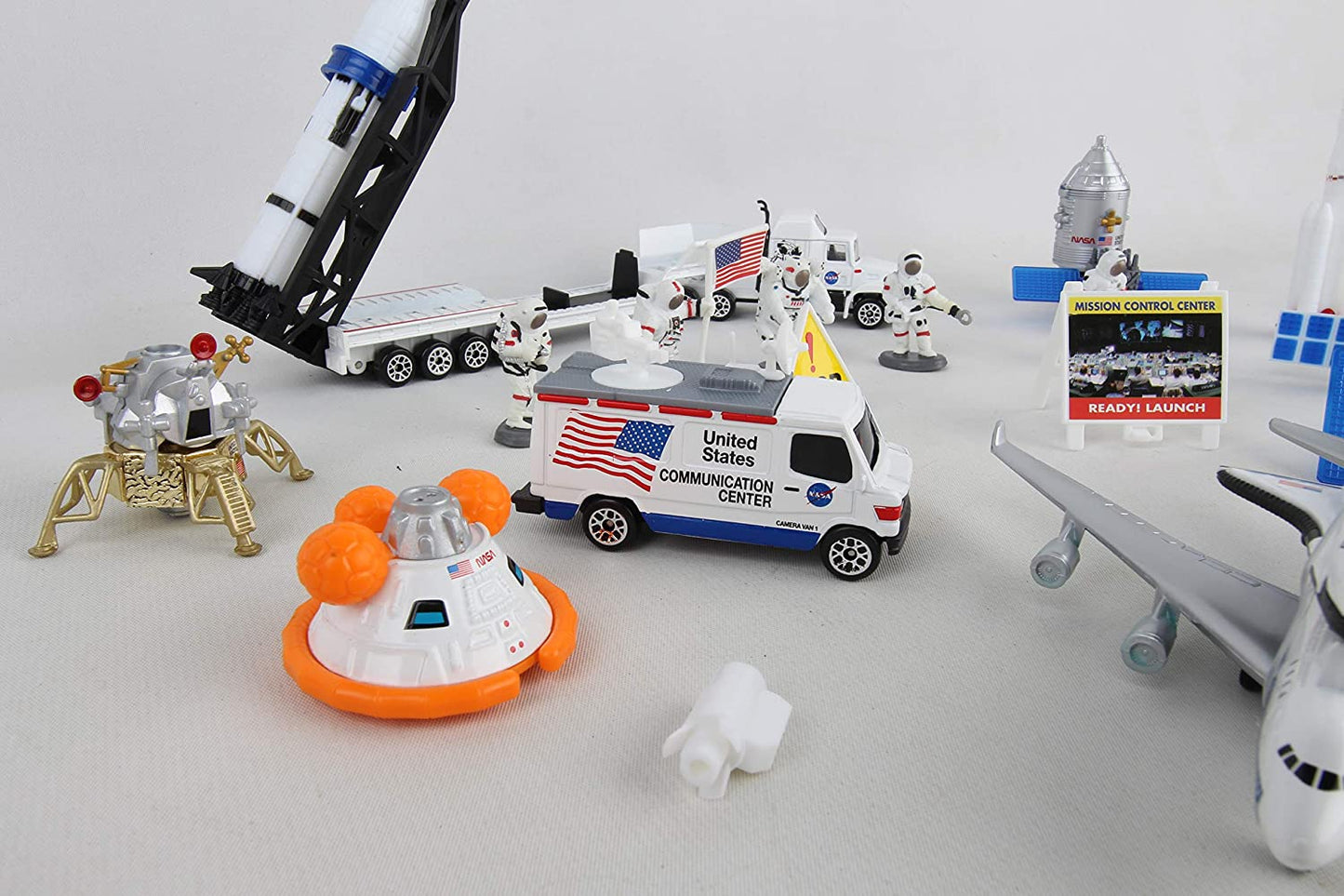 Space Mission 20 Piece Play Set Included Shuttle, Astronauts, Lunar Landers, Satellites, Space Travelers